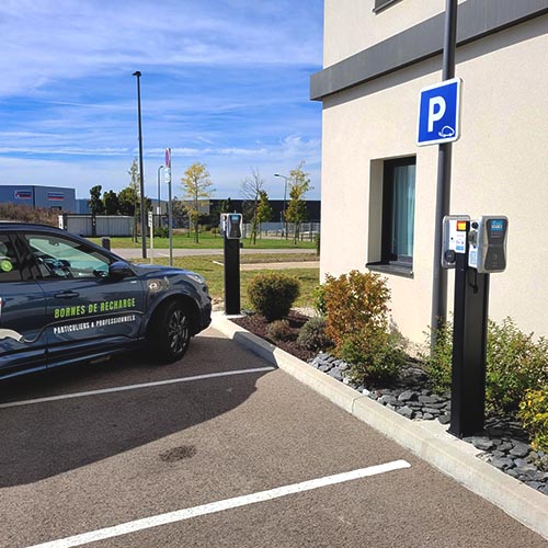 realisation_parking_hotel Borne de recharge sur un parking d'hotel
